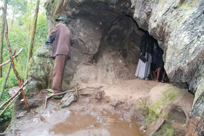 Dore imyirondoro y’ abanyamasengesho 5 bapfiriye mu buvumo I Nyamagabe