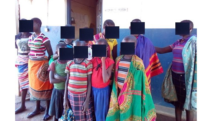 Uganda : Abana 13 bafatiwe mu modoka bagiye gucuruzwa, itandaro ni inzara