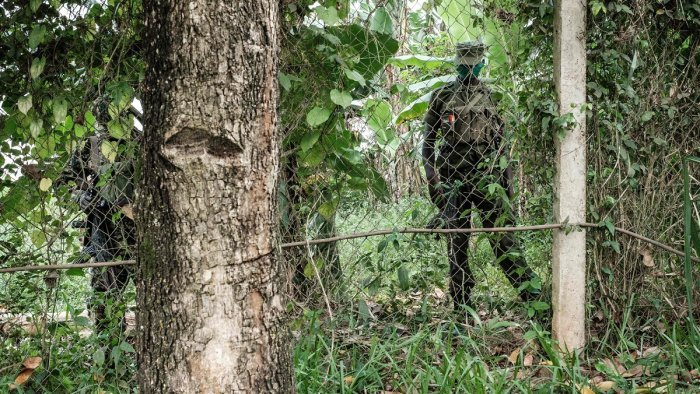 Uganda : Urukiko rwategetse ko abashinzwe umutekano bagose kwa Bobi Wine bahava