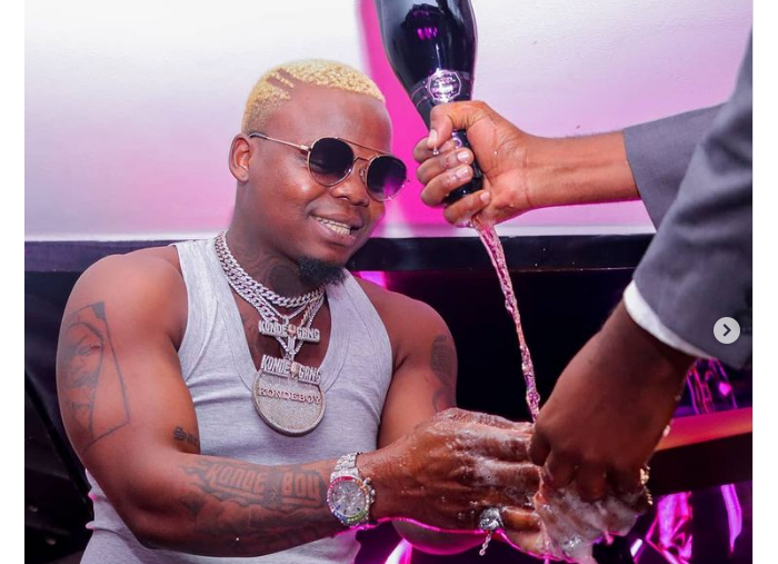 Harmonize yakarabye inzoga yamamazwa na Diamond ashaka kumukora mu bwonko