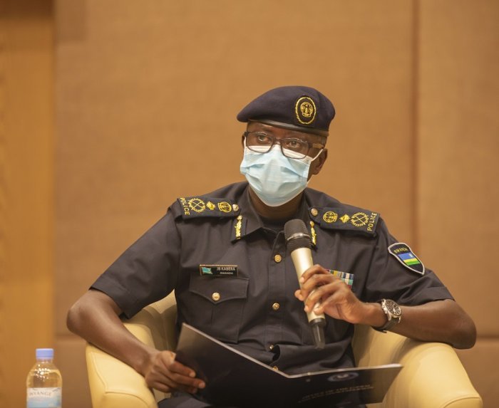 Abarenze ku mabwiriza yo kwirinda Coronavirus bakanga kwitaba polisi hari ibihano bibategereje birimo gufungwa