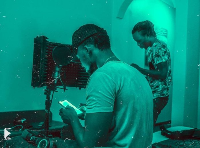 Sat B uri mu bagezweho i Burundi yashyize hanze EP iriho indirimbo yakoranye na Meddy