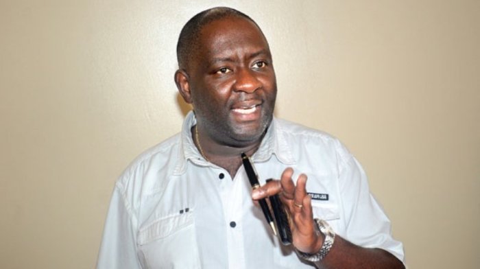 Alain Muku yasabye Abanyafurika gusenyera umugozi umwe mu ndirimbo iri mu ndimi enye