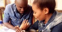 Ubukwe bw’uwabaye umunyarwandakazi wa mbere utwara indege n’umunyamuziki bugiye kuba