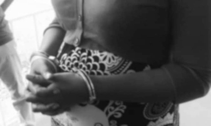 Gicumbi : Umugore ukekwaho kujugunya uruhinja mu cyubo yatanze igisobanuro cyumvikanamo urwiyerurutso