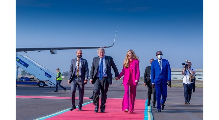 ISI yose  ihanze amaso  i Kigali :Abayobozi bakomeye baje muri CHOGM, Museveni ari mu nzira (AMAFOTO)