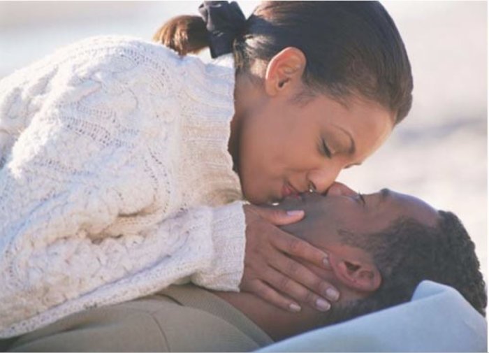 Menya impamvu 5 zituma abantu bahumiriza iyo bari gusomana 