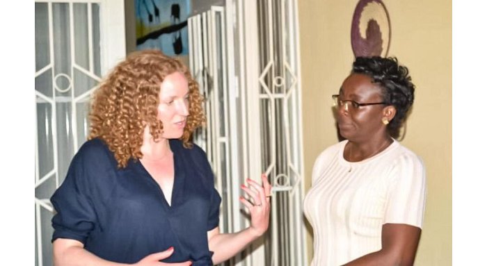 Ni iki cyihishe inyuma y’uruzinduko rwa Depite Rosa Lund uzitabira CHOGM   mu rugo rwa Ingabire Victoire 