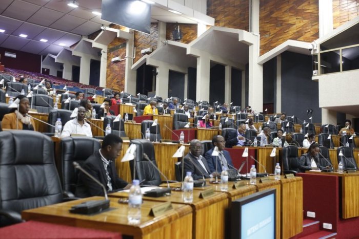 Perezida Kagame yasubije abadepite umushinga w’ itegeko ry’ ‘imiburanishirize y’imanza z’inshinjabyaha’