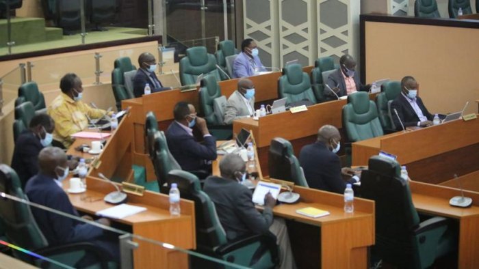 Amatora yo mu z’Ibanze&nbsp;: Sena yatoye itegeko ryemerera abacyuye igihe gukomeza