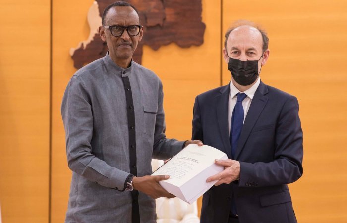 Duclert yashyikirije Perezida Kagame raporo y’uruhare rw’u Bufaransa ku byabaye mu Rwanda