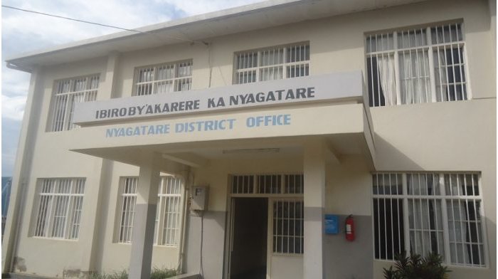 Mukandayisenga  w’i Nyagatare  yishwe atewe icyuma mu muhogo n’umukwe we