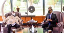 Perezida Kagame  na Museveni bahuriye muri Kenya bagirana ikiganiro  