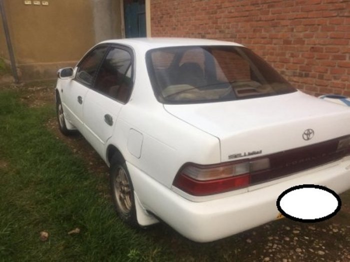 Toyota Corolla (Gikumi) nziza cyane igurishwa macye