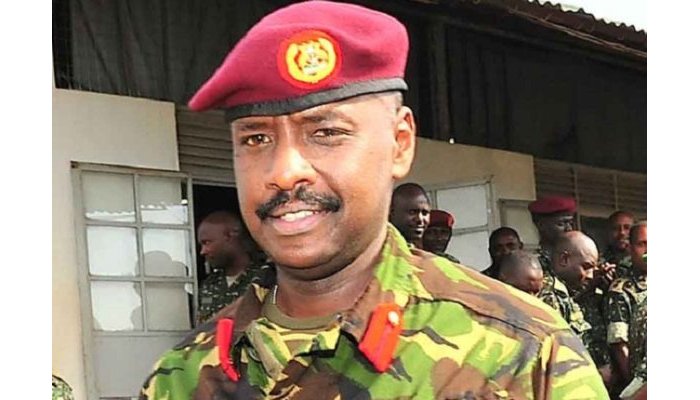 Umuhungu wa Museveni Gen Muhoozi yagaragaje icyubahiro afitiye Perezida Kagame