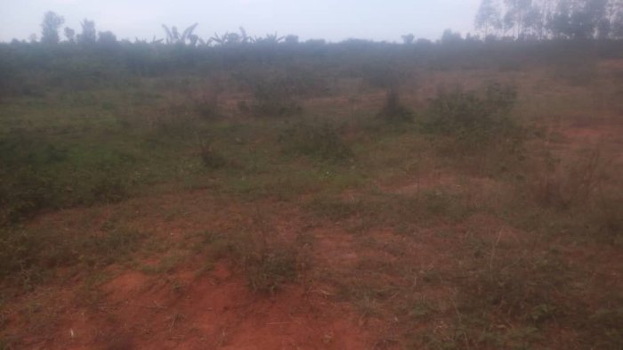 Ikibanza cyiza gihedutse kigurishwa Nyamata