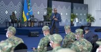 Nyuma yo kuganira n’Abasirikare bakuru, Kagame yahise azamura 5 abaha ipeti rya Colonel