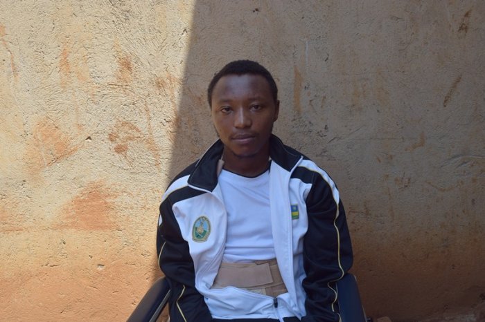 VIDEO&nbsp;: Nduwimana wari umusirikare, aho aryamye i Kanombe aratakambira Gen James Kabarebe 