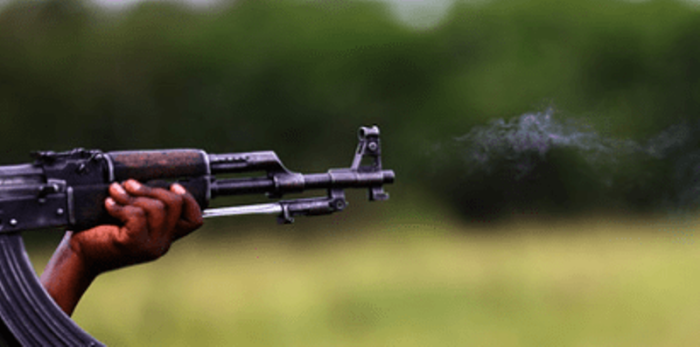 Rulindo&nbsp;: Umusore yagiye gusambana mu rugo rw’ abandi yica nyiri urugo nawe araraswa arapfa 