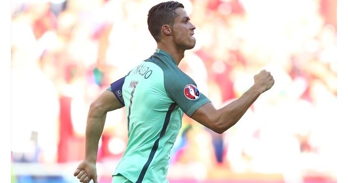 Euro 2016&nbsp;: Cristiano Ronaldo yaciye uduhigo 4 icyarimwe, Portugal ikomeza bigoranye