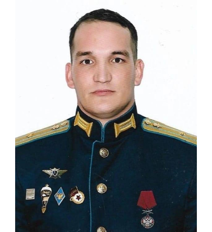 Urupfu rw’Umusikare w’Indwanyi  kabuhariwe  y’Umurusiya rwateye  umwaku Abajenerali 6