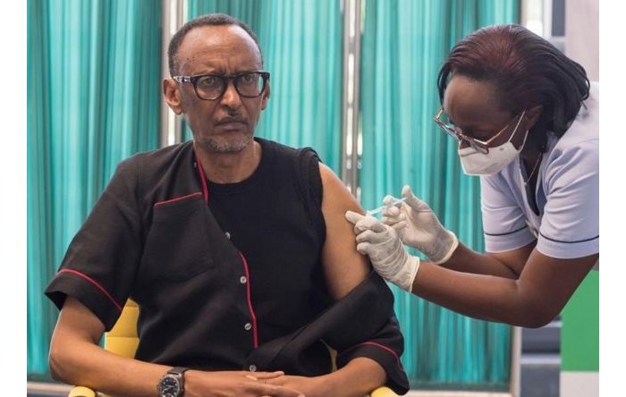 Perezida Kagame yongeye kugaragaza ko Afurika ikwiye gufashwa kwikorera inkingo 