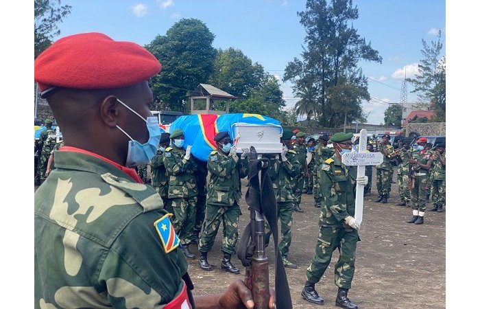 Col  Bitwenge Ruvusha  na  Dr Butsitsi mu Basirikare  bishwe na M23   bavuga Ikinyarwanda 