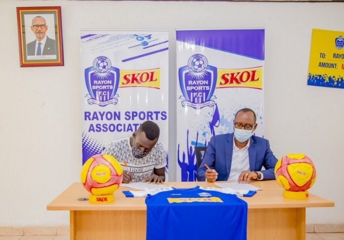 Nyuma y’igenda rya Youssef Rayon yasinyishije rutahizamu kabuhariwe w’Umunya-Uganda