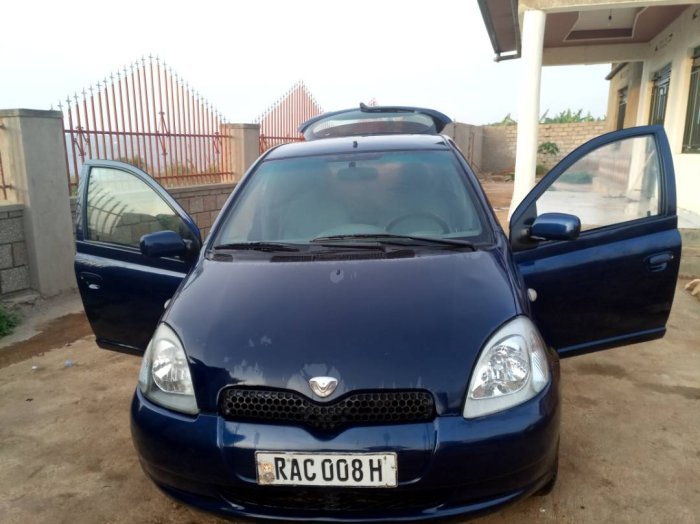 Imodoka nziza ya Toyota Vits igurishwa amafaranga make