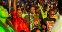 AMAFOTO : Ubwiza bw’Abanyarwandakazi, ibyishimo bidasanzwe,…-Ibyaranze igitaramo cy’amateka cya Bruce Melodie
