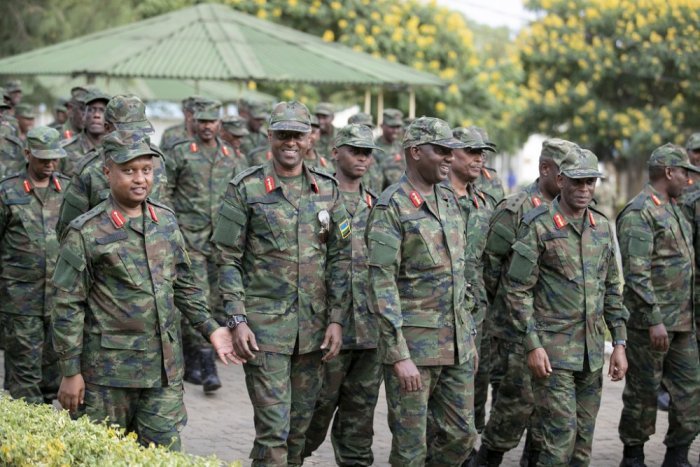 Umushahara w’abasirikare wazamuweho 75% n’uw’abarimu uzamurwa 20% - Dr Frank Habineza