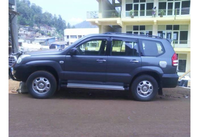 Imodoka ya Prado Maso y’inyana igurishwa