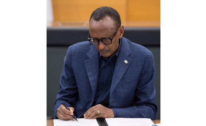 Perezida Kagame yizeje Africa umusanzu w’u Rwanda mu kwikorera inkingo za COVID