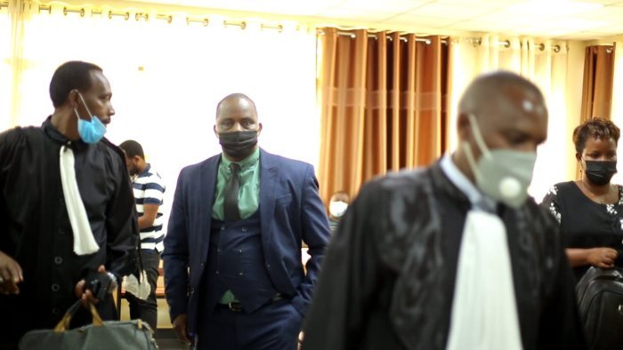 Habaye impaka ndende mu rubanza rwagarutse cyane kuri Lt Col Sarambuye uri mu barinda Perezida