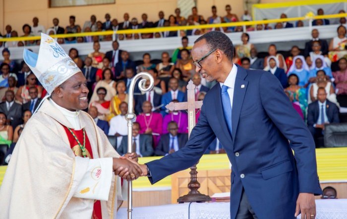 Musenyeri Kambanda arimikwa nka Cardinal