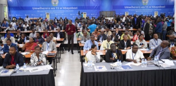 Ikimenyane cyica nka ‘Bwaki’ , iyo wakimenyereye nacyo kiragwingiza - Kagame