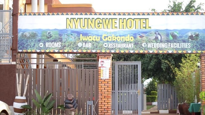 Amashirakinyoma ku byavuzwe ko Minisitiri Bamporiki afite akabari gakora muri iki gihe utundi dufunze - VIDEO