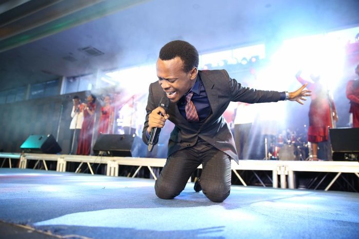 Ni ukwitegura kuko Kristo ari bugufi- Danny Mutabazi mu ndirimbo nshya