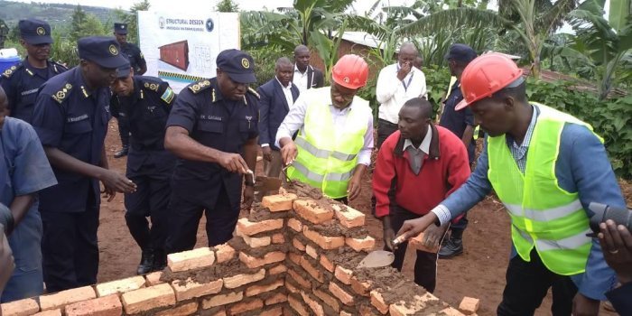 Polisi mu rugamba rwo gutuza abanyarwanda mu mudugudu utarangwamo ibyaha 