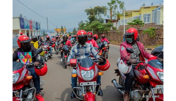 Ni nde uzabazwa  amarira y’Abamotari bakomeje gutakamba kubera  igiciro cy’ubwishingizi bwa moto