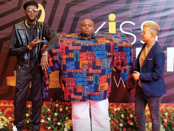 Ishati ya ‘Ntunyegere’ yambawe na Producer Madebeat ikomeje kurikoroza