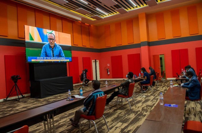  KNC wifatiye ku gakanu abanyamakuru babajije Perezida Kagame  ‘ibidashinga’ ngo abashoboye bagiye kuri YouTube n’aba ‘PR’