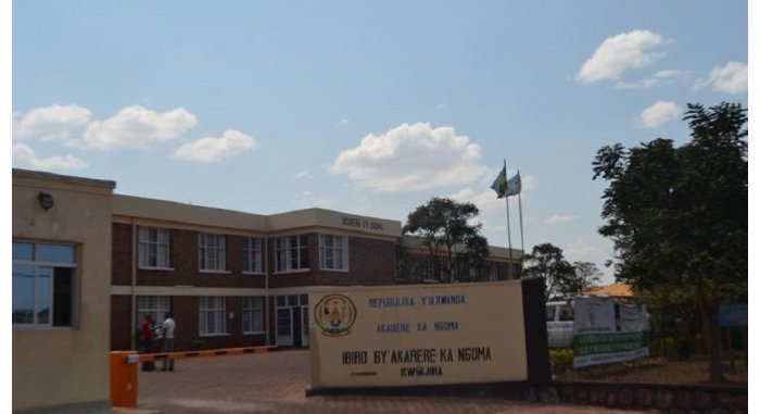 Ngoma&nbsp;: Abakozi 6 b’ akarere basezeye akazi  