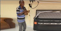 Igisupusupu nyuma yo gufungurwa yahise yegura Umuduri ajya muri Studio gukora indirimbo y’ishimwe