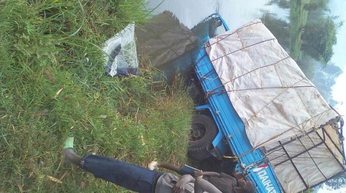 Imodoka yagonze abantu barapfa ihita inacurama mu mugezi wa Mukungwa