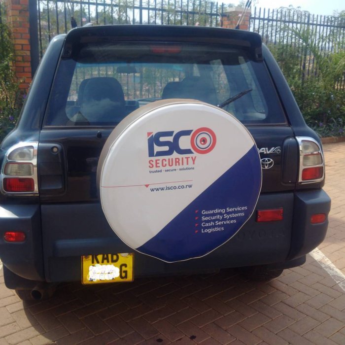 TOYOTA RAV4   igurishwa 4,000,000RWF