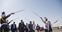 MU MAFOTO&nbsp;: Perezida Kagame yagiriye uruzinduko muri Sudani yakirwa mu buryo bukomeye