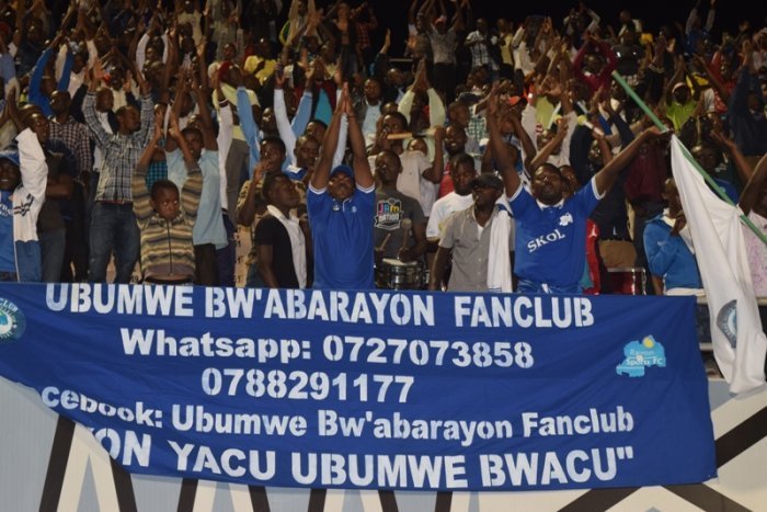 Abafana ba Rayon Sports bavugwaho gushaka gutera ubwoba itangazamakuru bamaganiwe kure  