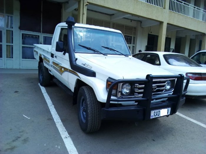 Toyota Surambaya igurishwa ku giciro cyiza