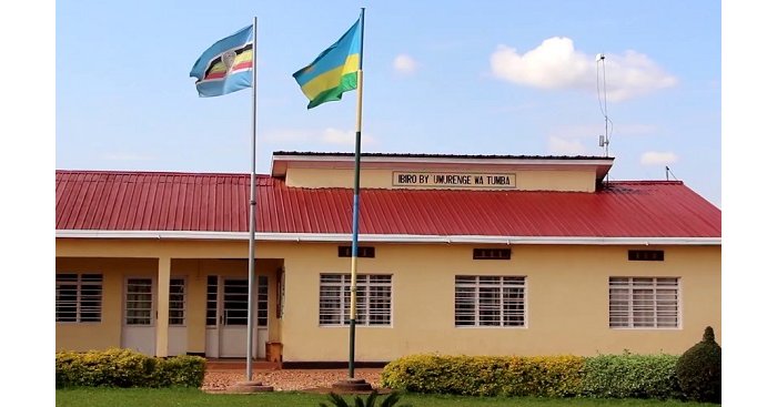 Huye : Abanyerondo babishyuza amafaranga y’irondo ku ngufu, bamwe bakanakubitwa